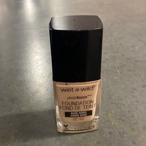 Wet n wild foundation find de teint
